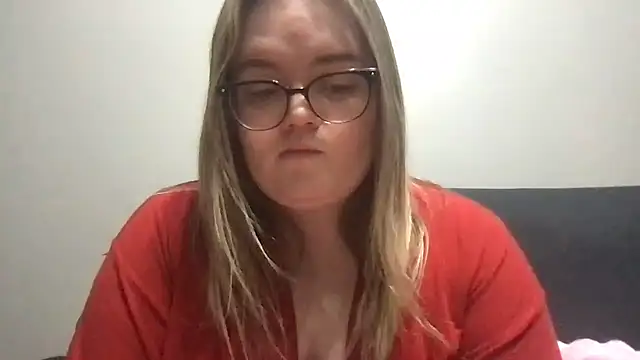 honeyyy24 online show from March 30, 2026, 9:49 pm