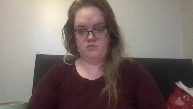 honeyyy24 online show from October 29, 2025, 9:36 pm