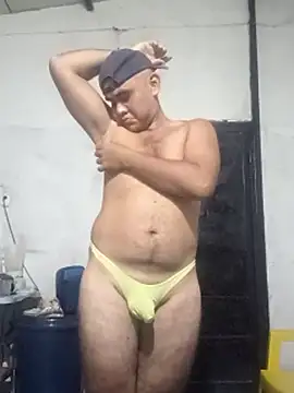 Snapshot of travieso2893 chatting on May 14, 2026, 2:41 am travieso2893 online show from May 14, 2026, 2:41 am