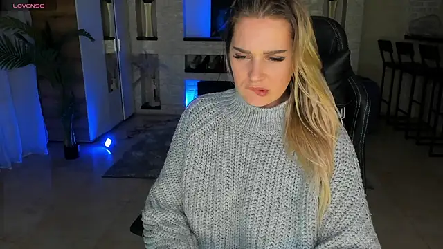 KittiLiza online show from February 28, 2025, 1:58 am