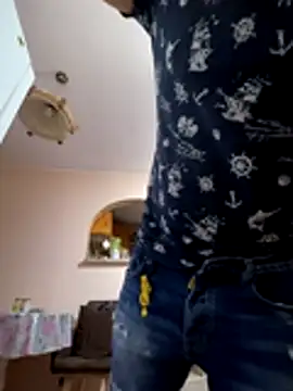 Nikolaiyy online show from October 14, 2025, 9:58 pm