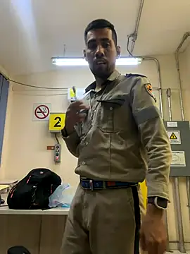 EnriquePersian197 online show from November 22, 2025, 3:16 am