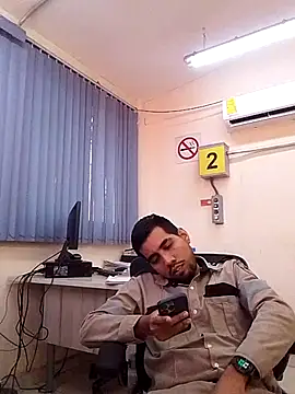 EnriquePersian197 online show from March 3, 2025, 6:35 pm