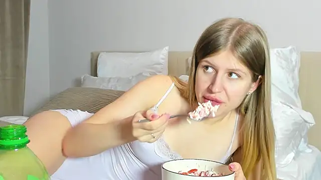 kirraa  online show from February 4, 2026, 7:42 pm