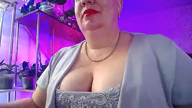  Sweet Woman online show from February 15, 2026, 11:09 am