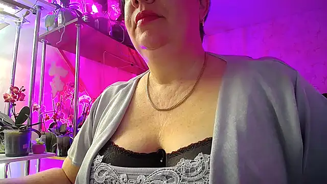 Snapshot of _Sweet_Woman chatting on March 11, 2025, 4:30 am Sweet Woman online show from March 11, 2025, 4:30 am