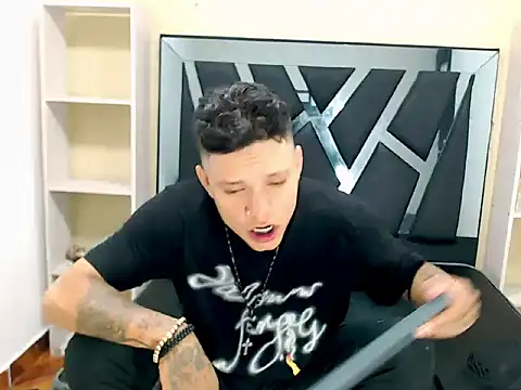 Oliver Ovii online show from March 7, 2026, 2:29 am