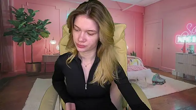 Snapshot of AnacondaOn chatting on March 12, 2025, 7:35 am AnacondaOn online show from March 12, 2025, 7:35 am