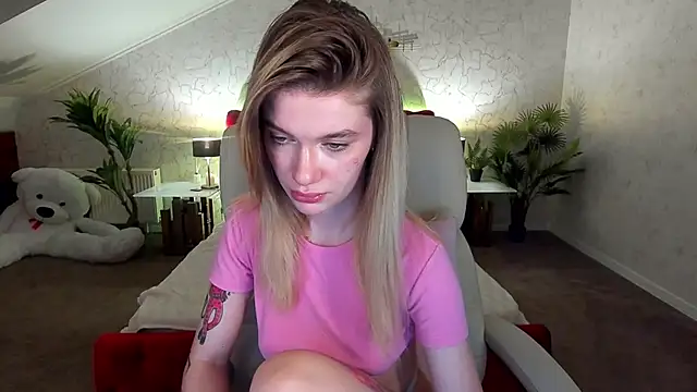 Snapshot of AnacondaOn chatting on March 15, 2025, 5:48 pm AnacondaOn online show from March 15, 2025, 5:48 pm