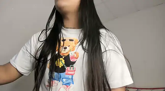 Snapshot of Gwenhardcock chatting on February 7, 2025, 9:04 pm Gwenhardcock online show from February 7, 2025, 9:04 pm