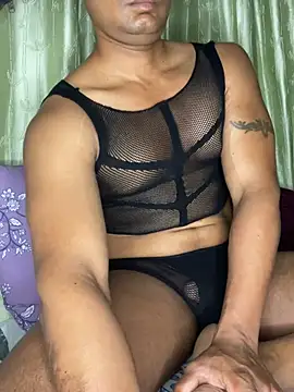 Snapshot of loveboyrp chatting on March 2, 2025, 3:52 pm loveboyrp online show from March 2, 2025, 3:52 pm