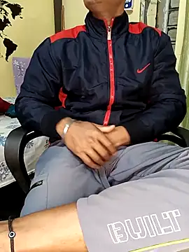 Snapshot of loveboyrp chatting on February 25, 2026, 2:12 am loveboyrp online show from February 25, 2026, 2:12 am