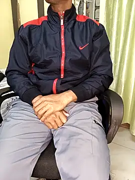 Snapshot of loveboyrp chatting on February 28, 2026, 2:11 am loveboyrp online show from February 28, 2026, 2:11 am