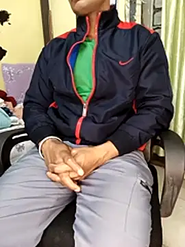 Snapshot of loveboyrp chatting on February 24, 2026, 2:34 am loveboyrp online show from February 24, 2026, 2:34 am