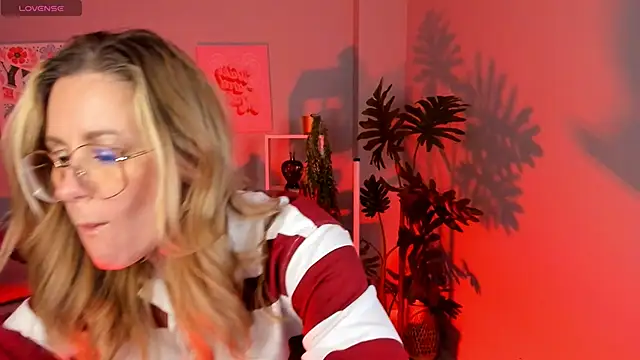 LadyIzabel online show from February 13, 2026, 2:50 pm