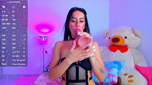 Snapshot of Lunadahia chatting on October 24, 2025, 10:03 am Lunadahia online show from October 24, 2025, 10:03 am