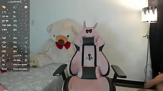 Snapshot of Lunadahia chatting on January 23, 2025, 11:26 am Lunadahia online show from January 23, 2025, 11:26 am