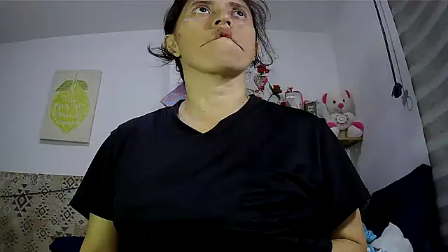 sexy mary 69 online show from March 31, 2026, 2:02 am