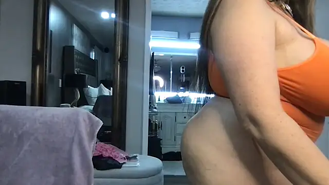 curvyfunlover online show from September 26, 2025, 10:38 pm