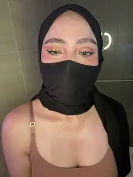 Snapshot of amaal_ chatting on November 8, 2025, 6:55 pm amaal online show from November 8, 2025, 6:55 pm