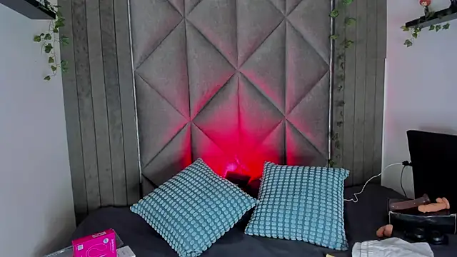 BriaConner  online show from March 17, 2026, 2:58 am