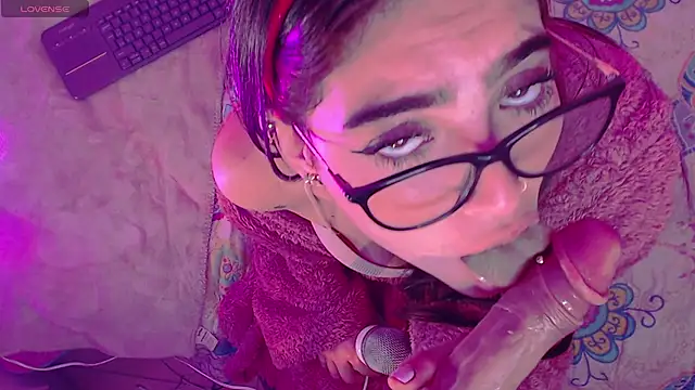 Snapshot of Arii_vega_ chatting on December 16, 2024, 8:20 am Arii vega online show from December 16, 2024, 8:20 am