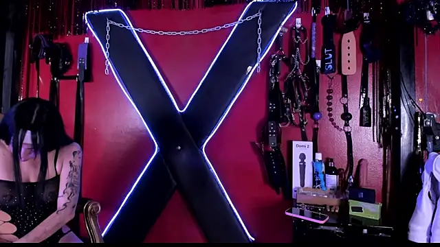 alexa n alex online show from November 8, 2025, 9:18 pm