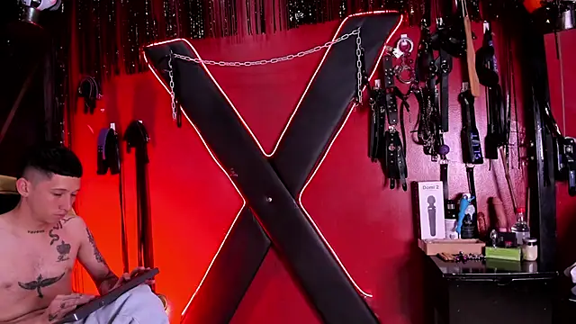 alexa n alex online show from December 1, 2025, 7:37 pm