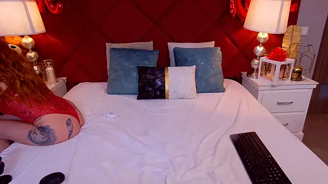 Snapshot of MinnieDrew chatting on February 14, 2026, 7:58 pm MinnieDrew online show from February 14, 2026, 7:58 pm