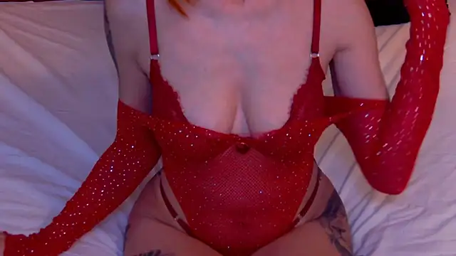 Snapshot of MinnieDrew chatting on February 1, 2026, 8:29 pm MinnieDrew online show from February 1, 2026, 8:29 pm