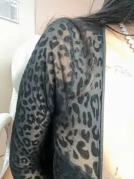 MadeleineSanez online show from November 15, 2025, 10:03 pm