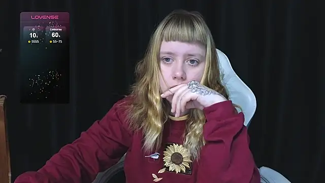 June shy0 online show from December 4, 2025, 7:51 am