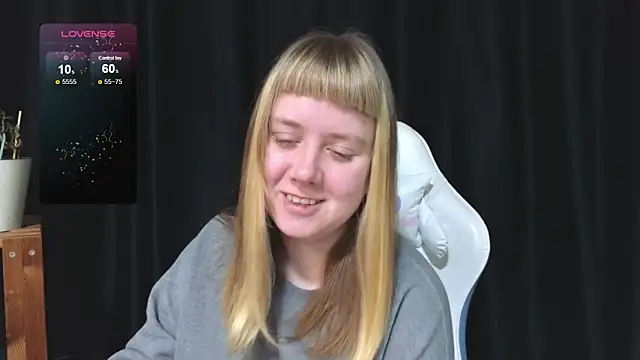 June shy0 online show from December 18, 2025, 7:46 am