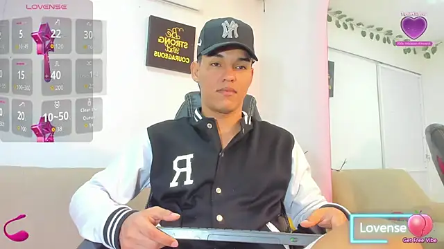 Snapshot of ryan_carter08 chatting on November 7, 2025, 1:54 am ryan carter08 online show from November 7, 2025, 1:54 am