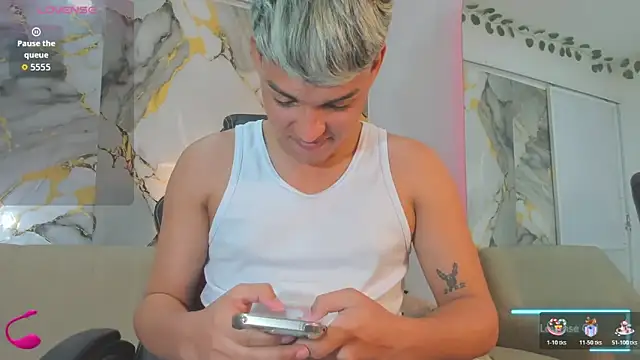 ryan carter08 online show from December 22, 2025, 2:55 am