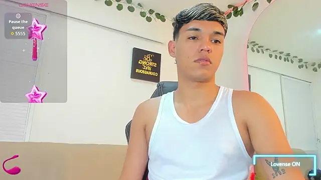 Snapshot of ryan_carter08 chatting on November 16, 2025, 1:32 am ryan carter08 online show from November 16, 2025, 1:32 am