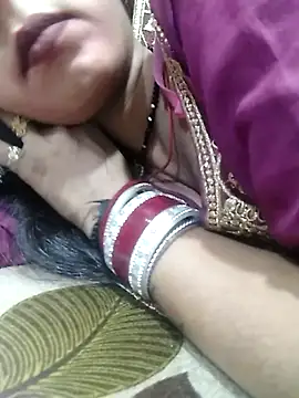 Snapshot of Sharmila-Singh chatting on March 17, 2025, 11:42 am Sharmila-Singh online show from March 17, 2025, 11:42 am