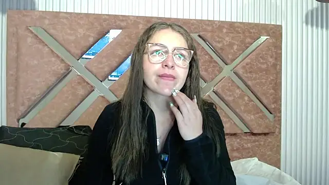 Snapshot of _isaabellaa chatting on May 19, 2026, 12:34 pm isaabellaa online show from May 19, 2026, 12:34 pm
