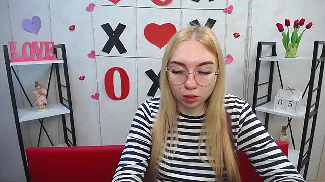 Snapshot of BeatriceFly chatting on March 5, 2025, 6:12 am BeatriceFly online show from March 5, 2025, 6:12 am