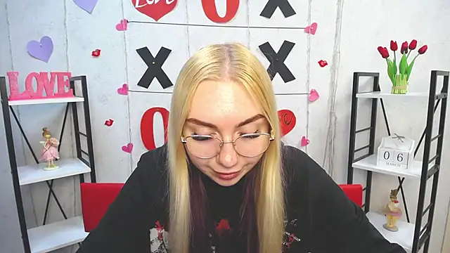 Snapshot of BeatriceFly chatting on March 6, 2025, 10:41 am BeatriceFly online show from March 6, 2025, 10:41 am