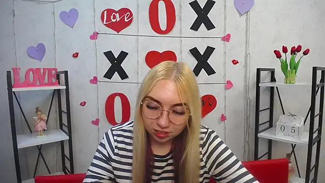 Snapshot of BeatriceFly chatting on March 5, 2025, 3:29 pm BeatriceFly online show from March 5, 2025, 3:29 pm