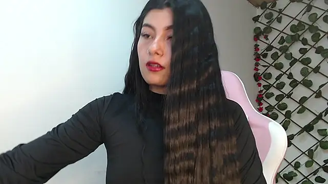 Snapshot of MissSalome chatting on January 1, 2025, 10:35 pm MissSalome online show from January 1, 2025, 10:35 pm