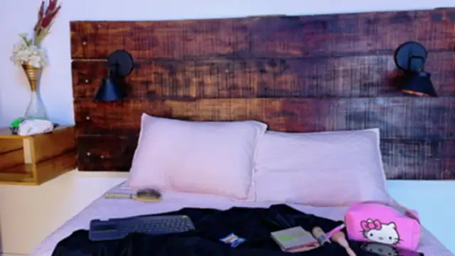 Snapshot of Celeste_sanz chatting on February 10, 2026, 10:03 am Celeste sanz online show from February 10, 2026, 10:03 am