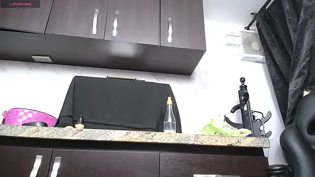 iniyalaboni online show from September 25, 2025, 7:31 pm