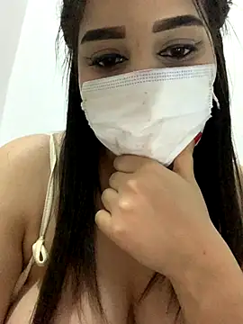 Miss-Soka online show from November 30, 2025, 1:06 am