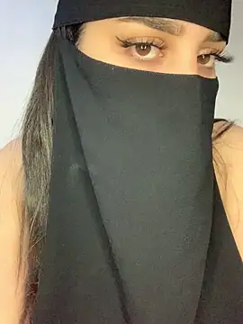 Miss-Soka online show from April 16, 2026, 12:11 am