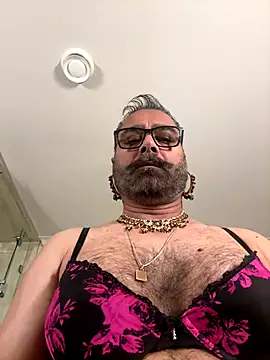 Snapshot of Desibabe69 chatting on December 17, 2025, 3:55 am Desibabe69 online show from December 17, 2025, 3:55 am