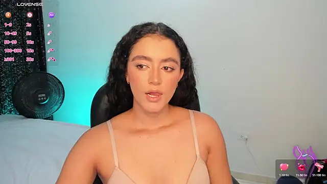 Snapshot of Adhara-zanne chatting on June 17, 2026, 4:39 pm Adhara-zanne online show from June 17, 2026, 4:39 pm