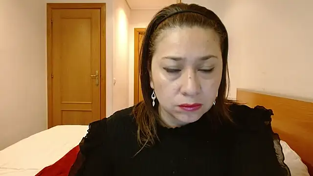 THIAGOEVA online show from March 6, 2025, 3:13 pm