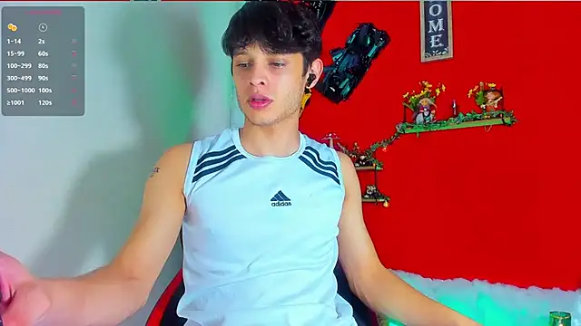 LilOwen  online show from March 19, 2025, 5:19 am